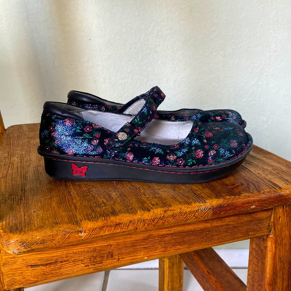 Alegria beautiful shoes.  Style BEL-764